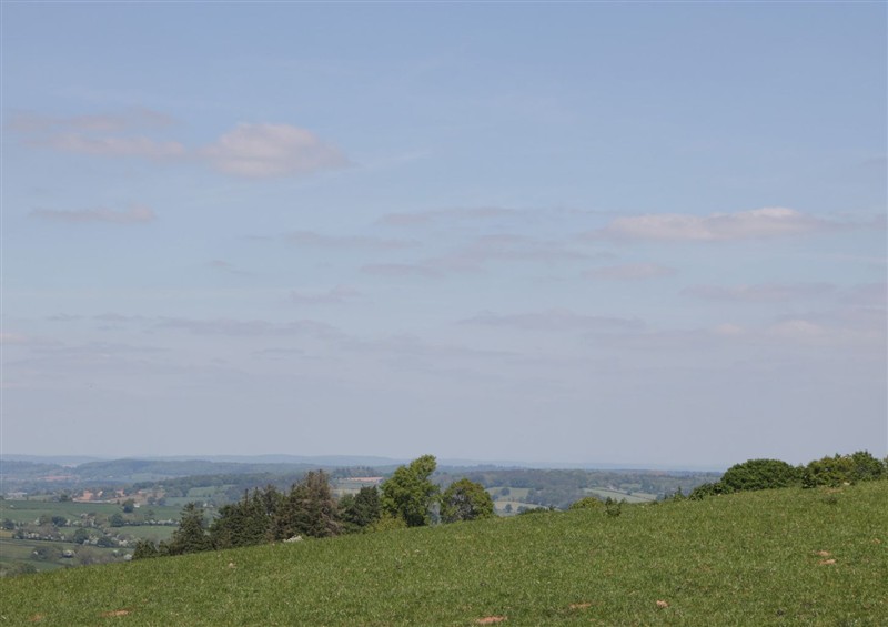 Outside (photo 5) at Cefn Campstone, Llanvihangel Crucorney near Abergavenny
