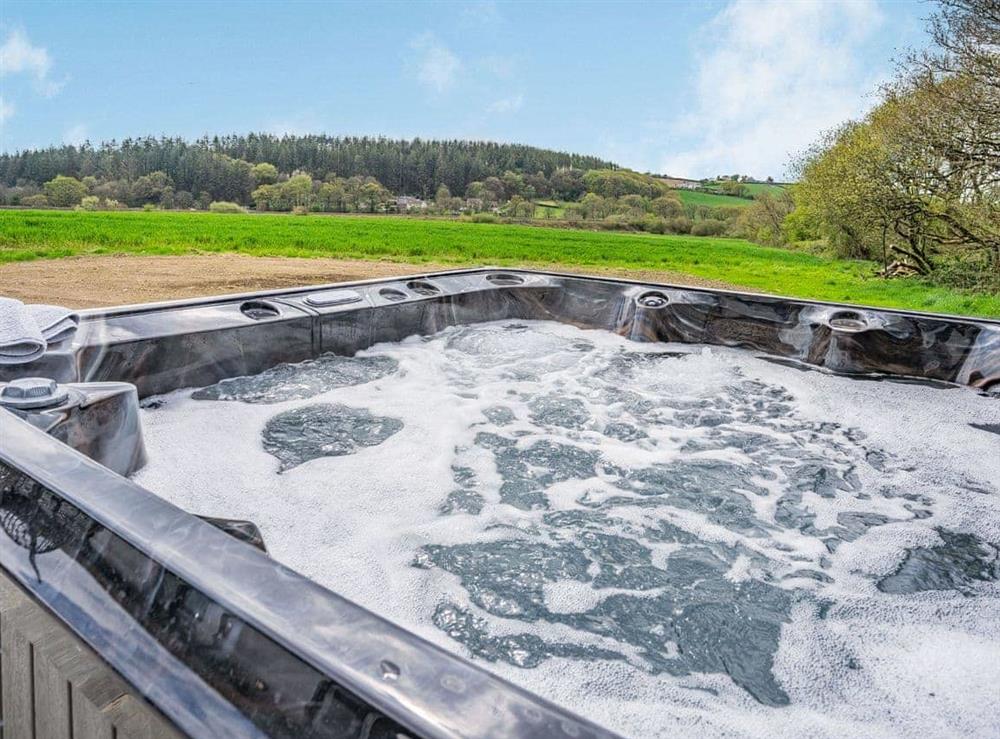 Hot tub at Cefn Gelli in Gelli, near Narberth, Dyfed