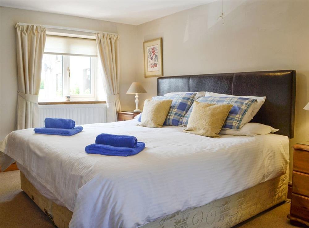 Relaxing en-suite double bedroom at Woodland View, 