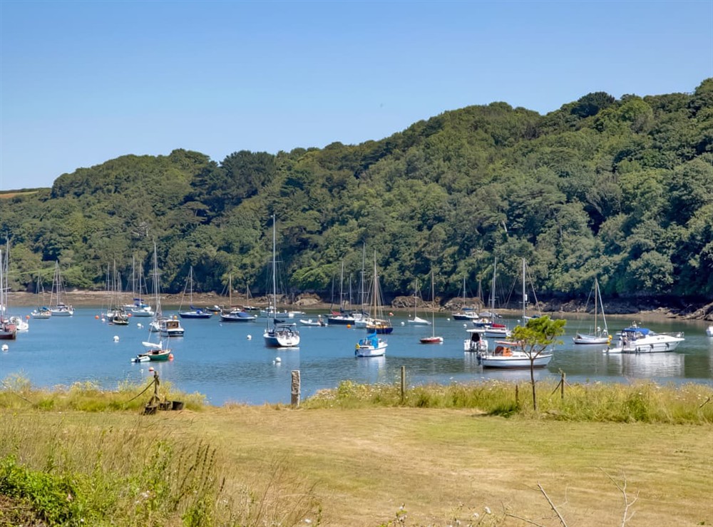 Surrounding area at Cellars Cottage in Portscatho, Cornwall