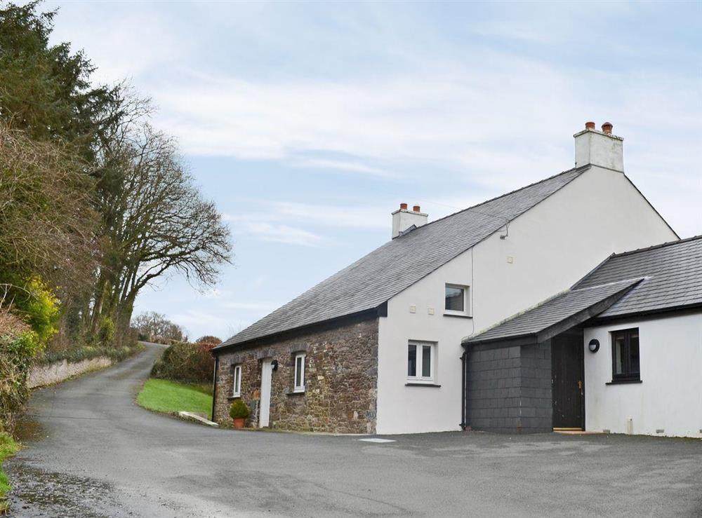 Beautifully situated located in the west of the Brecon Beacons National Park at Dolgoed House, 