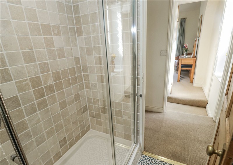 The bathroom at Centenary Cottage, Skipton