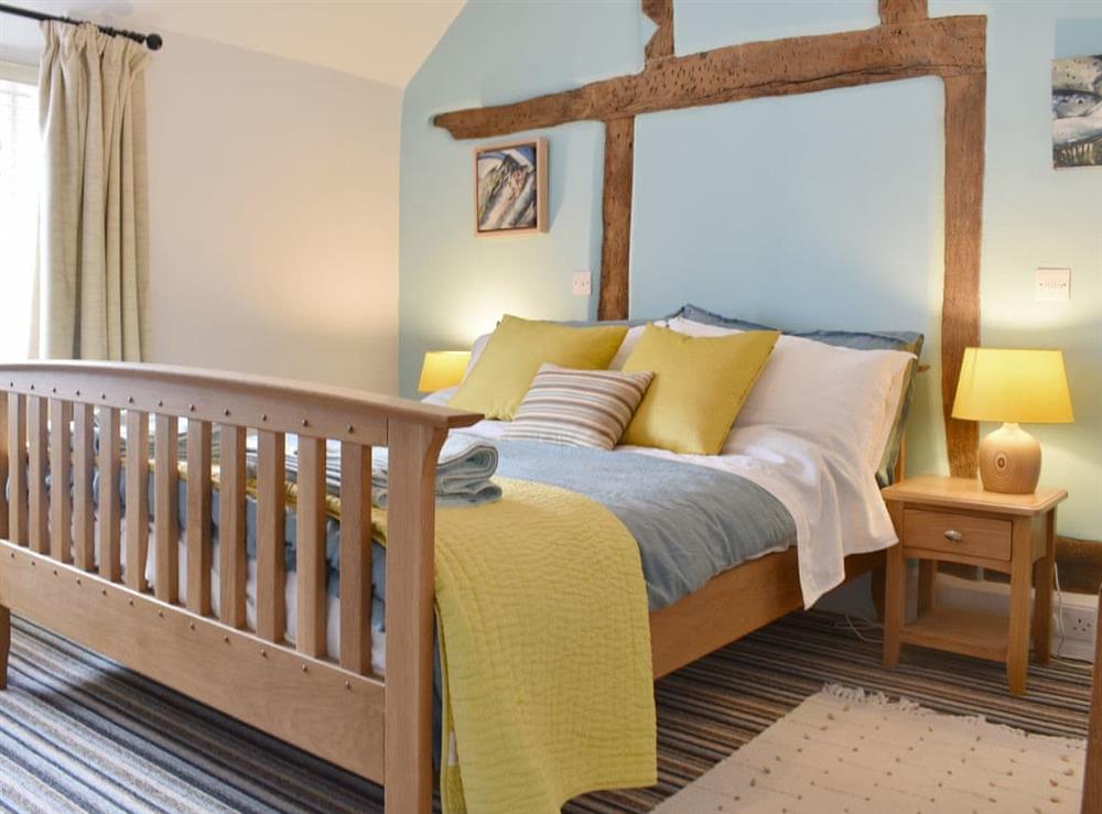 Attractive double bedroom at Cenwulf Cottage in Winchcombe, near Cheltenham, Gloucestershire