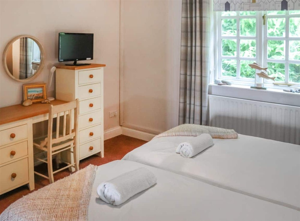 Twin bedroom