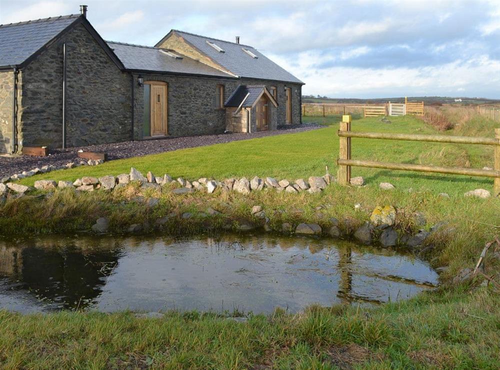 Picturesque holiday home at Lapwing Cottage, 