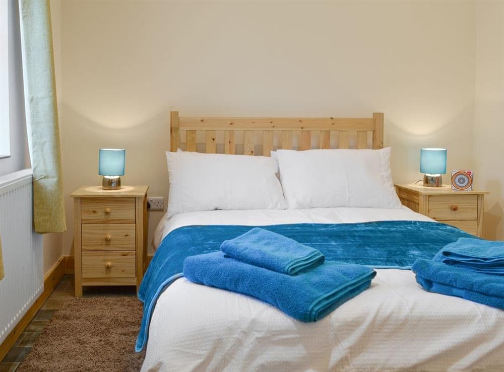 Relaxing double bedroom at Lapwing Cottage, 