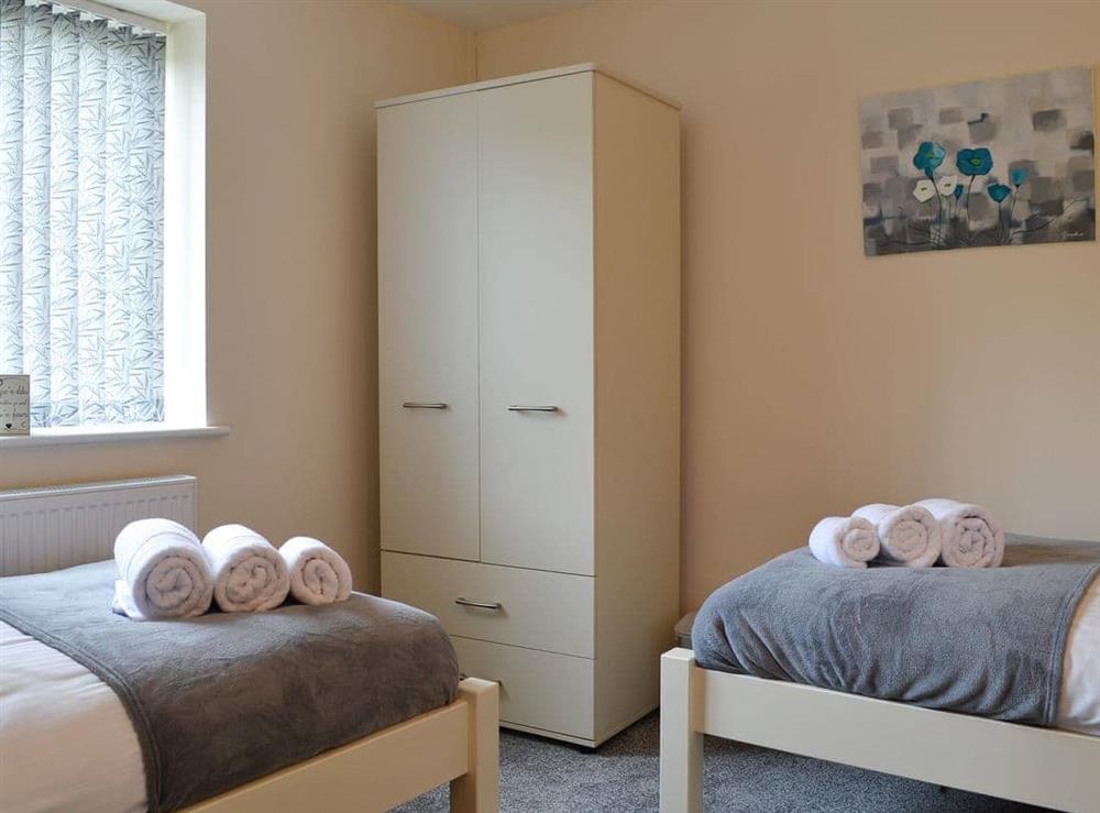 Twin bedroom (photo 2) at Cerrig Sais in Rhosgadfan, near Caernarfon, Gwynedd