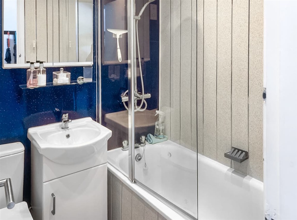 Bathroom at Chalet 47 By The sea in Kingsdown, Deal, Kent