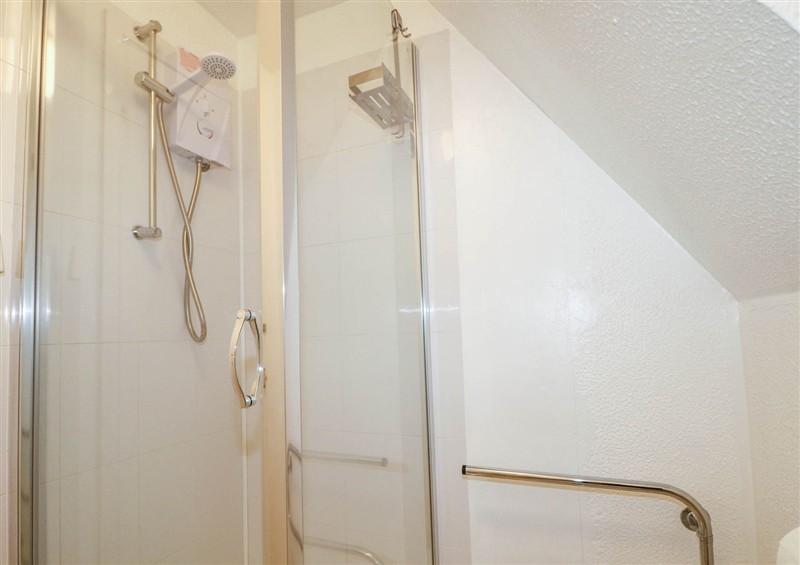 The bathroom at Chalet 58 - The Beach House, Kingsdown