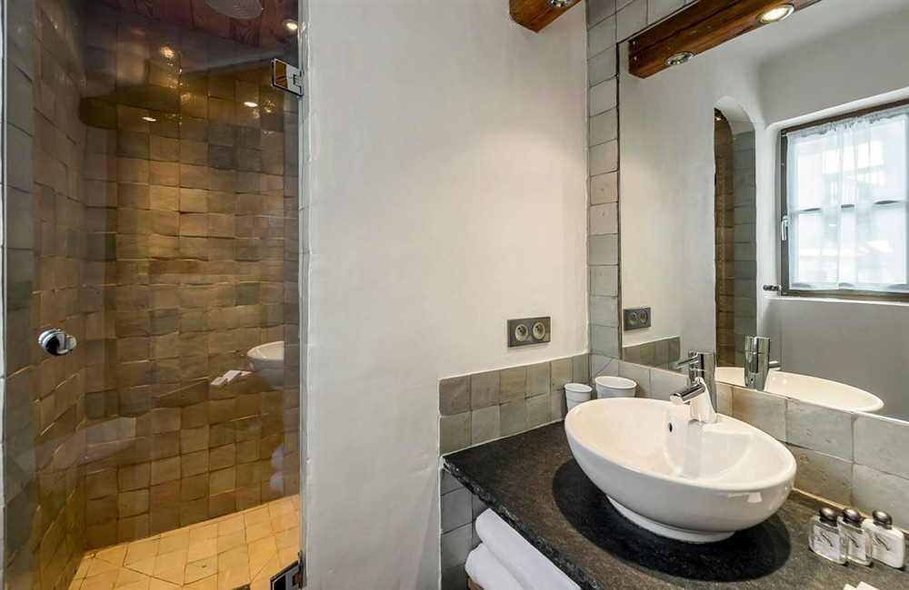 Chalet Folie (photo 12) at Chalet Folie in Val d`Isere, France