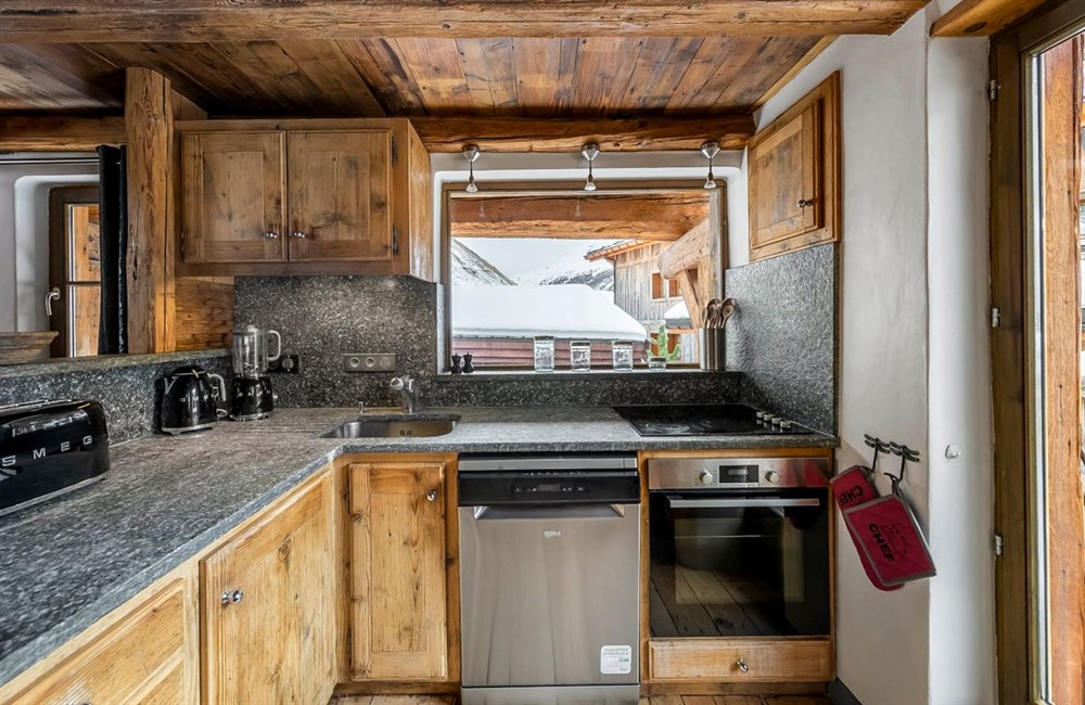 Chalet Folie (photo 4) at Chalet Folie in Val d`Isere, France