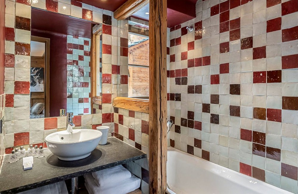 Chalet Folie (photo 8) at Chalet Folie in Val d`Isere, France