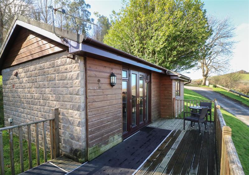 The setting of Chalet Log Cabin L10 at Chalet Log Cabin L10, Combe Martin