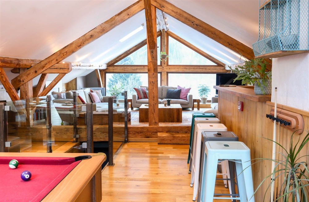 Chalet Sandalwood