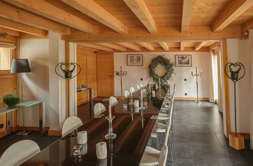 Chalet Shine