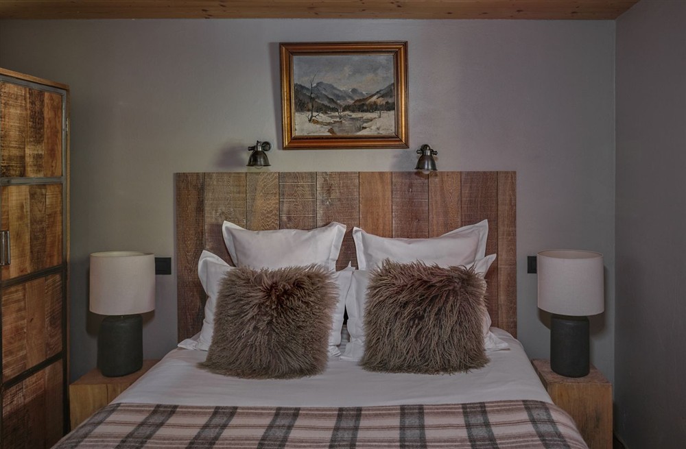 Chalet Shine