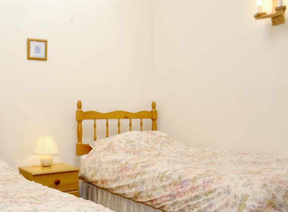Twin bedroom at Challeys Cottage in Winscombe, Avon