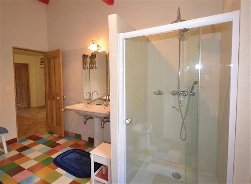 Bathroom (photo 12) at Chant d’Etoile in Marsanne, Drôme, France