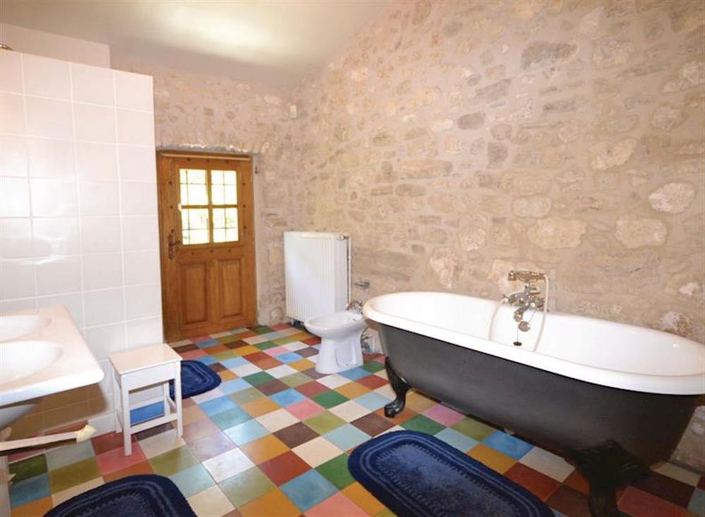 Bathroom (photo 2) at Chant d’Etoile in Marsanne, Drôme, France