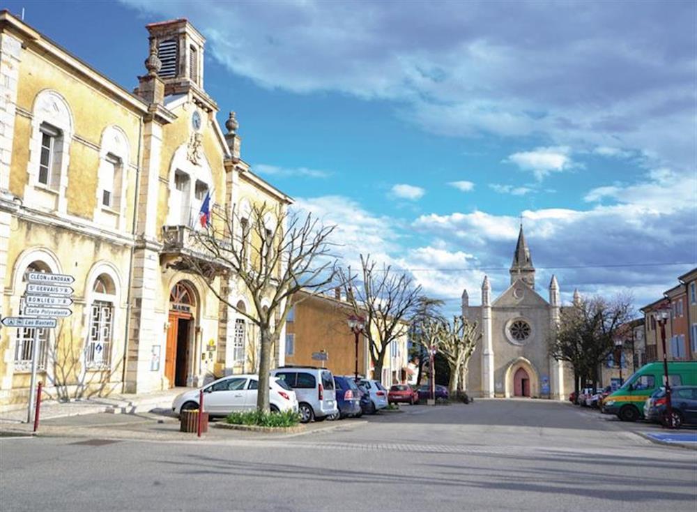 Surrounding area (photo 4) at Chant d’Etoile in Marsanne, Drôme, France