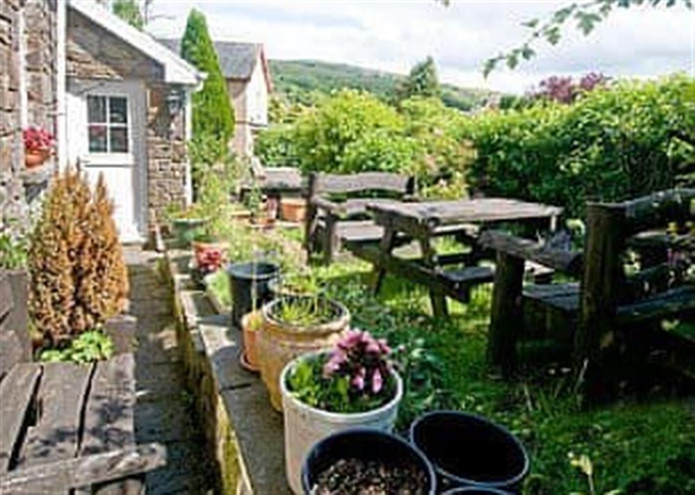 Sitting-out-area at Chapel Cottage in Pontsticill, Brecon Beacons, Mid Glamorgan