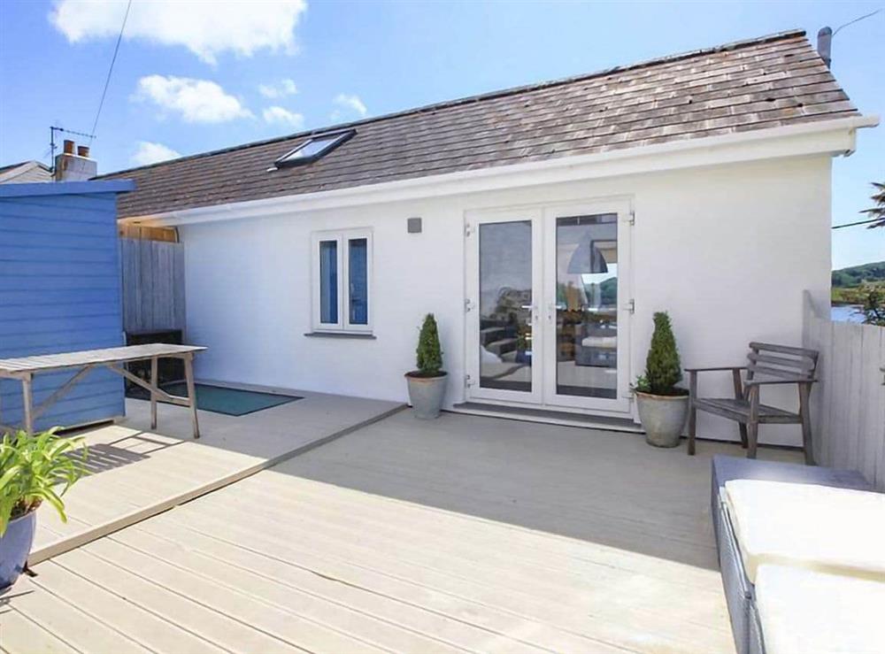 Sun trap rear garden space at Chapel House West in St Mawes, Cornwall