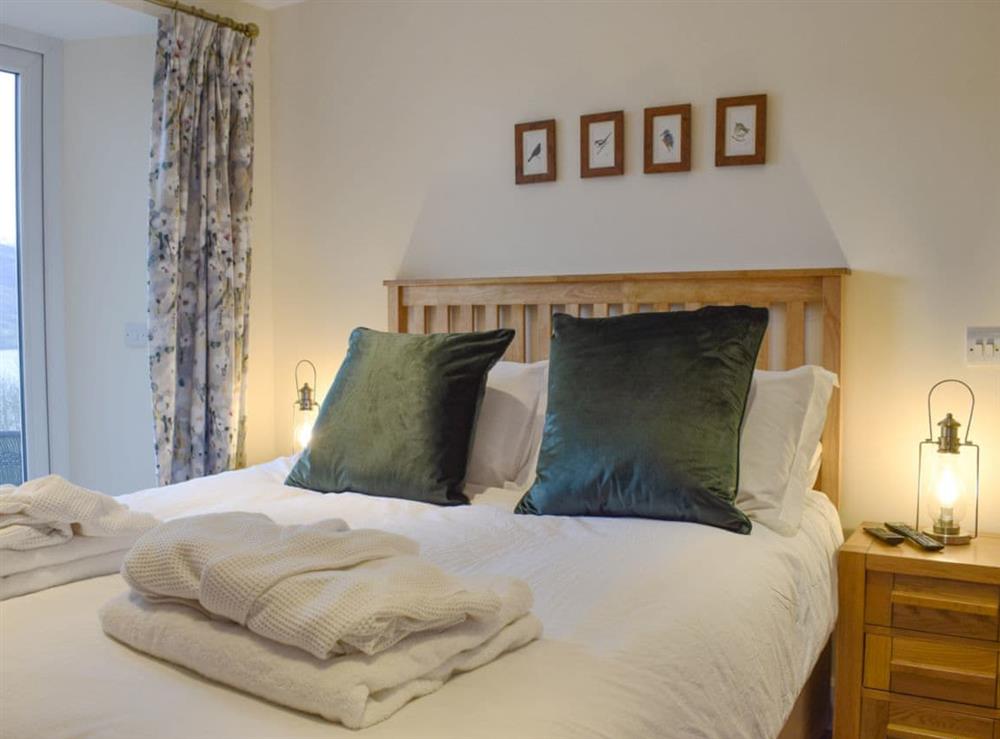 Well presented double bedroom at Chapelburn in Fearnan, near Aberfeldy, Perthshire