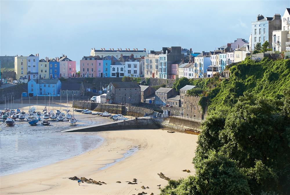 Golden sands of North Beach  (photo 2) at Chart House, Tenby