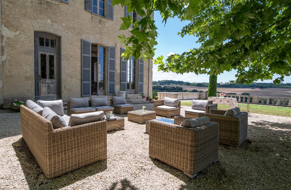 Chateau Des Remparts