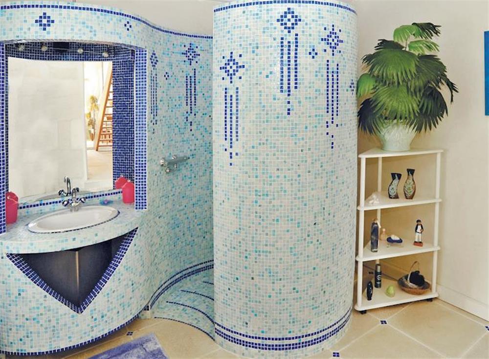 Bathroom at Ch&acirc;teau du Treuil in Burie, Charente-Maritime, France