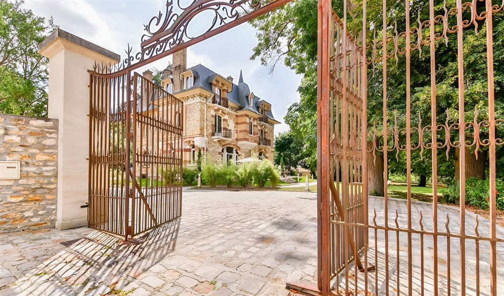 Chateau Pernelle