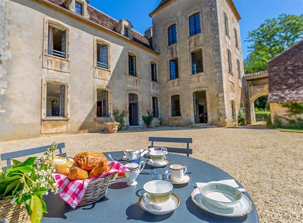 Chateau Sainte Martine (photo 16) at Chateau Sainte Martine in Dordogne, France