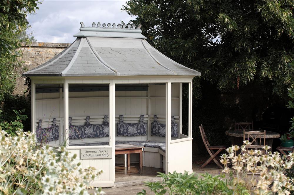 The private summer house for guests staying at Cheltenham Cottage at Cheltenham Cottage, Bruern, near Chipping Norton