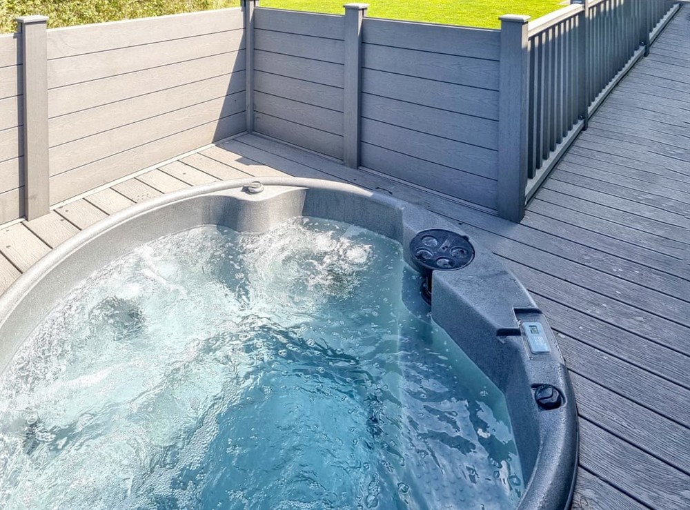 Hot tub at Cherry Blossom 37 in Fitling, near Burton Pidsea, North Humberside