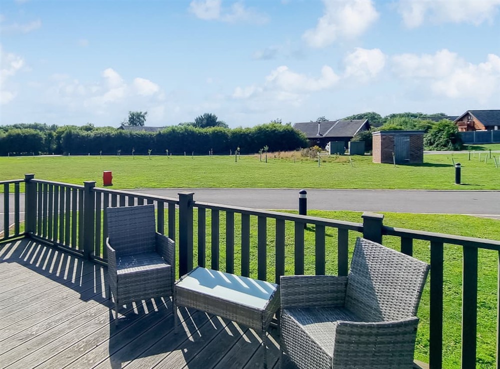 Sitting-out-area at Cherry Blossom 43 in Fitling, near Burton Pidsea, North Humberside