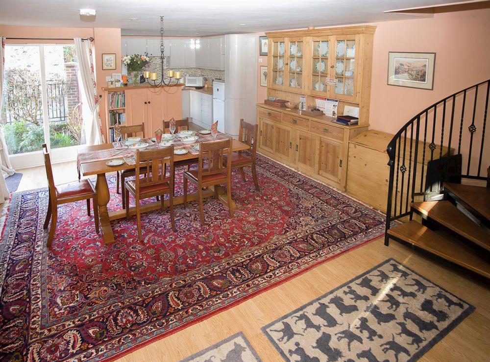 Elegant and spacious dining area at Cherry Tree Cottage in Bovey Tracey, Devon