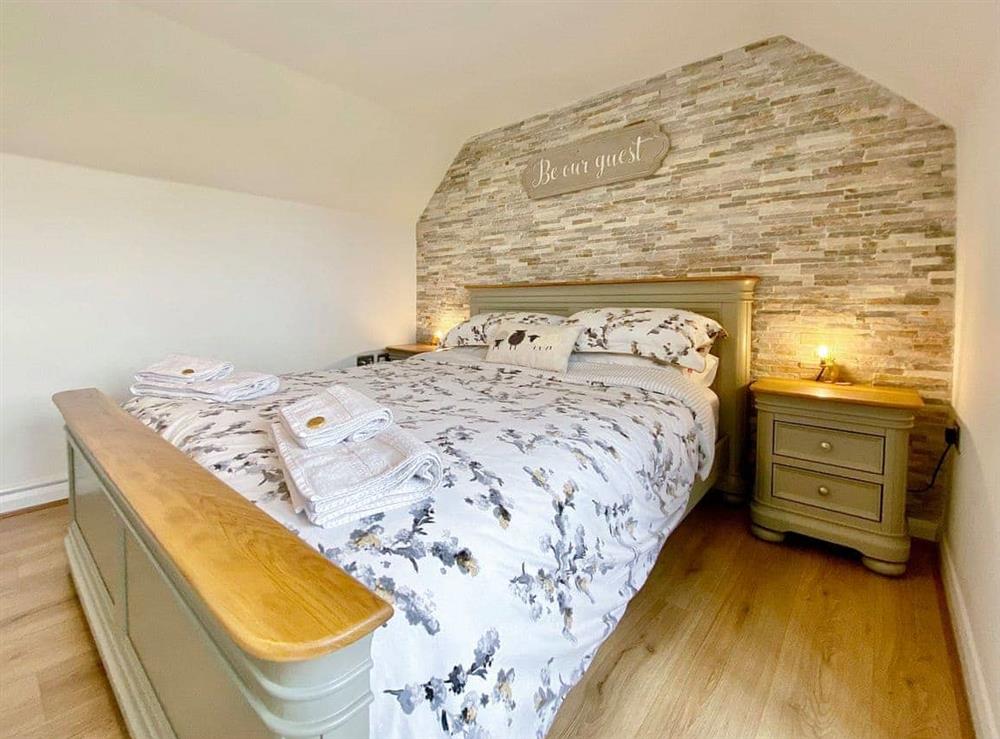 Double bedroom at Cherry Tree Cottage in Swindon, Wiltshire