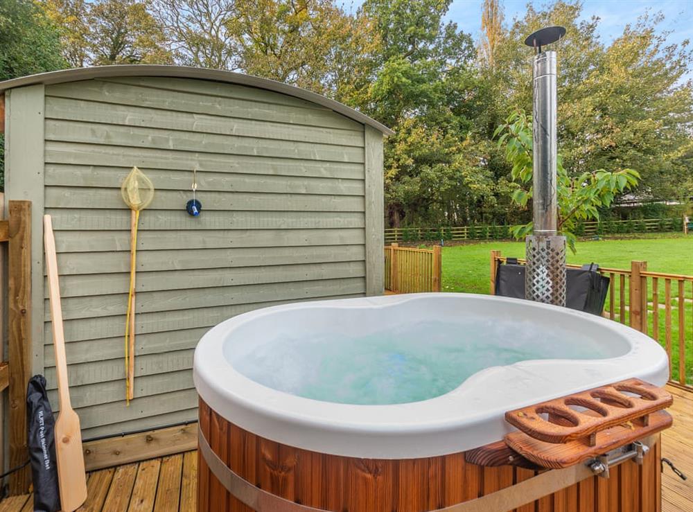 Hot tub at Cherry Tree Lodge in Oadby, Leicestershire