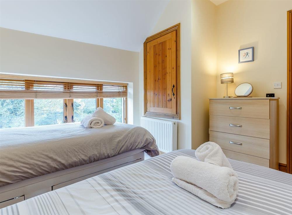Twin bedroom (photo 2) at Cherrycombe Barn in Luton, Devon