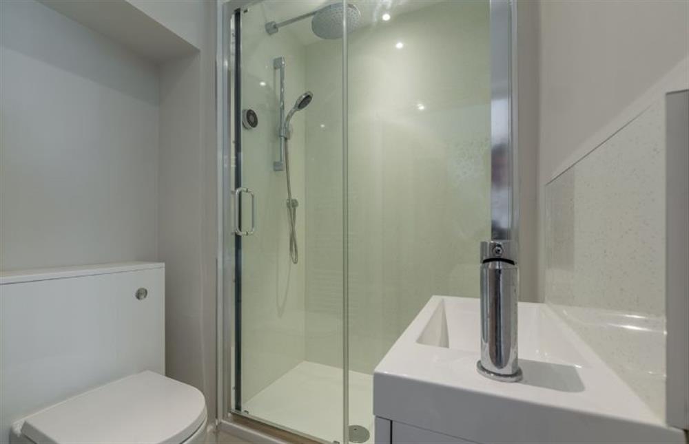 First floor: Master en-suite with a digitally controlled shower at Chestnut Cottage, Thornham near Hunstanton