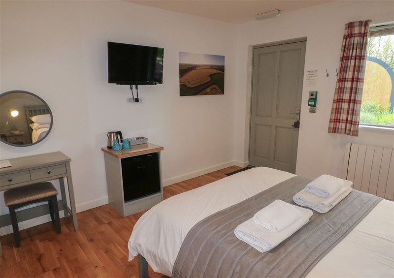 A bedroom in Chestnut (photo 3) at Chestnut, Cowbridge