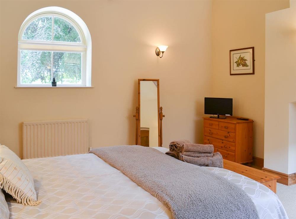 Lovely and comfortable double bedroom at Binbrook House Mews, 