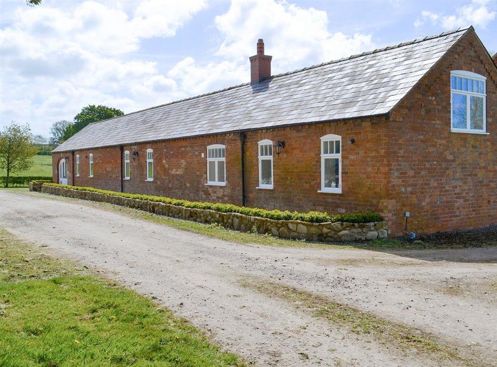 lovely rural holiday home at Chestnut Farm Mews, 