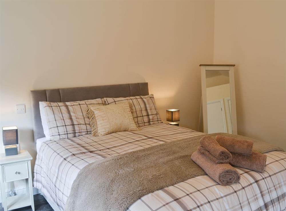 Cosy and comfortable double bedroom at Granary Lodge, 