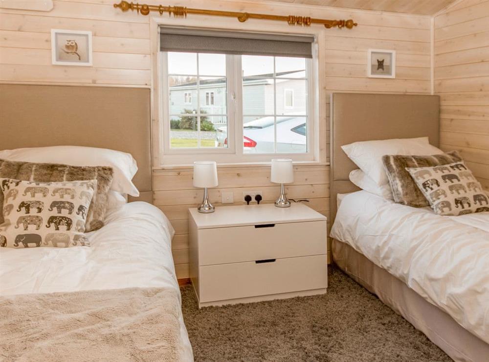 Twin bedroom at Chestnut Lodge in Derby, Derbyshire