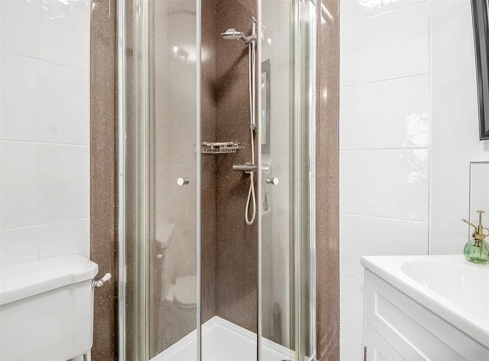 Bathroom (photo 4) at Chestnut Tree Barn in Halesworth, Suffolk