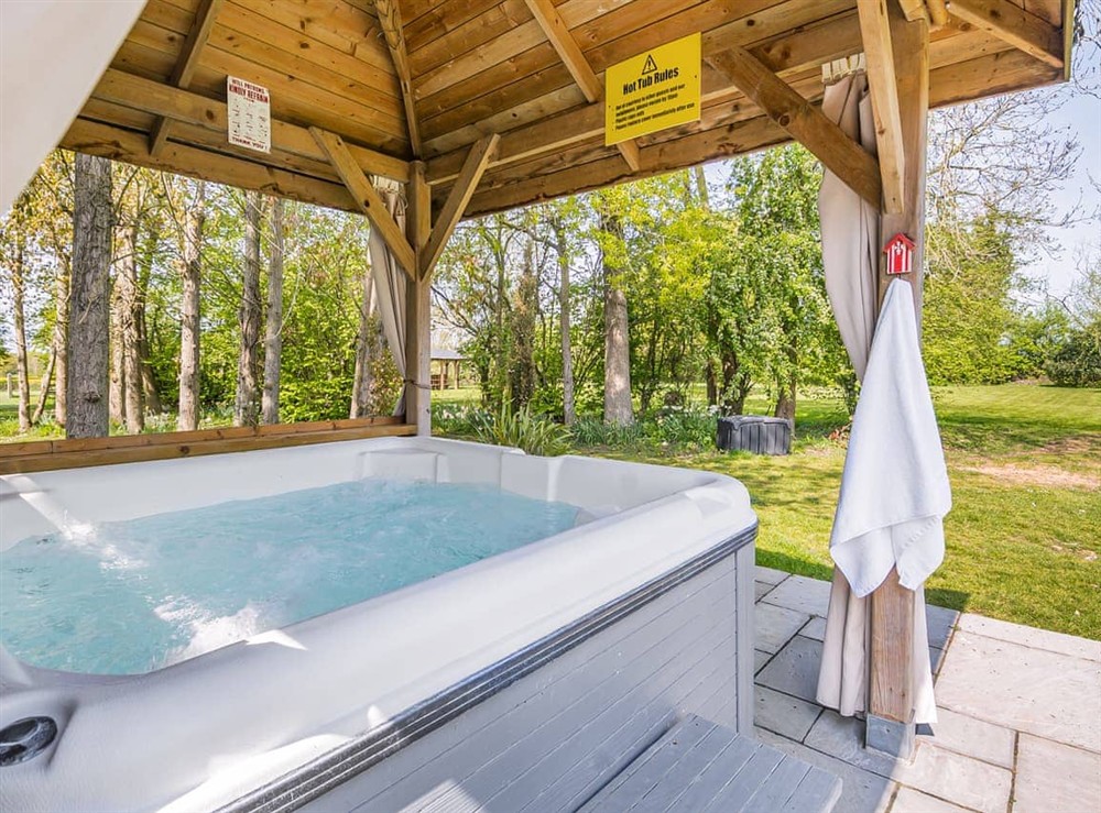 Hot tub at Chestnut Tree Barn in Halesworth, Suffolk