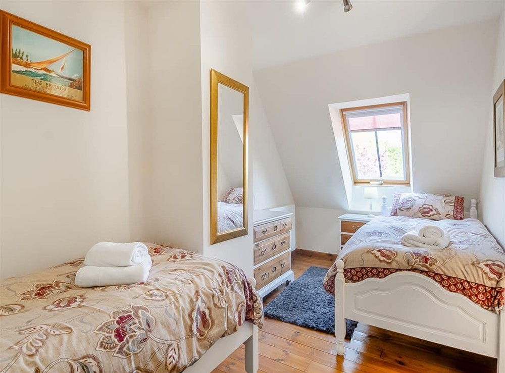 Twin bedroom at Chestnut Tree Barn in Halesworth, Suffolk