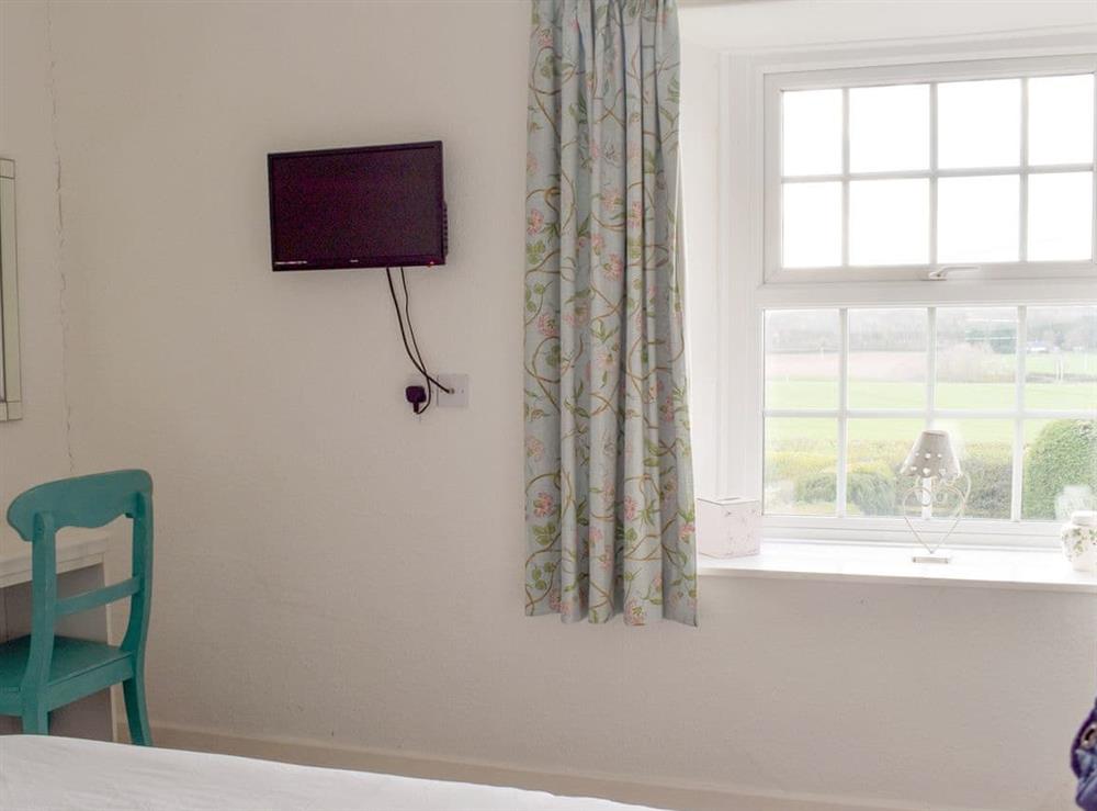 Double bedroom (photo 2) at Cheviot View in Berwick-upon-Tweed, Northumberland