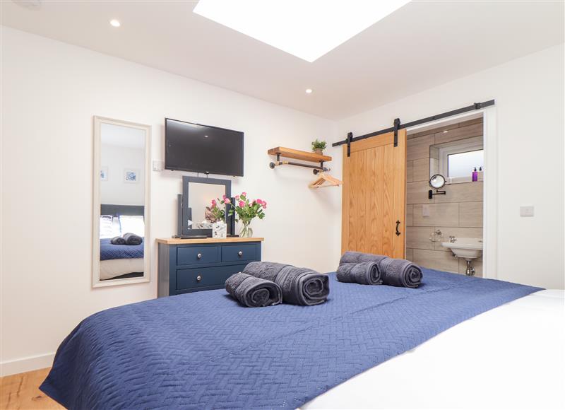 One of the 2 bedrooms (photo 3) at Chi an Mor, Lower Kenneggy near Praa Sands